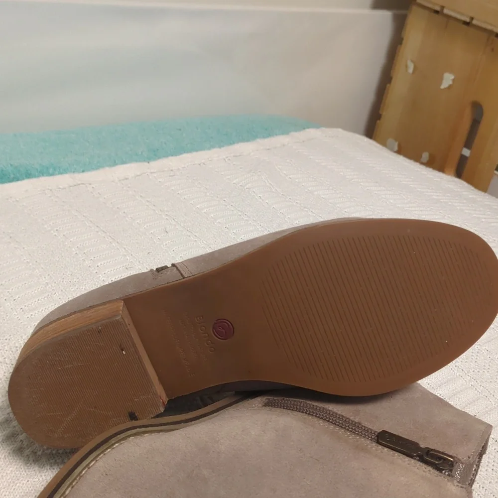 Blondo Tan/Camel Suede Waterproof Booties — Dual Functional Zippers, Cushioned